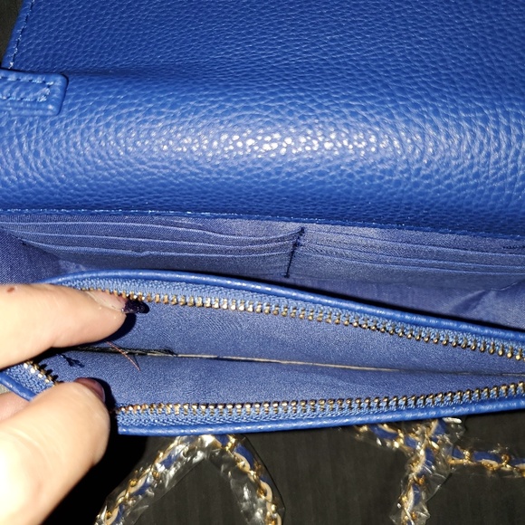 Crossbody Fabiola Logo print Convertible Crossbody - Picture 4 of 7